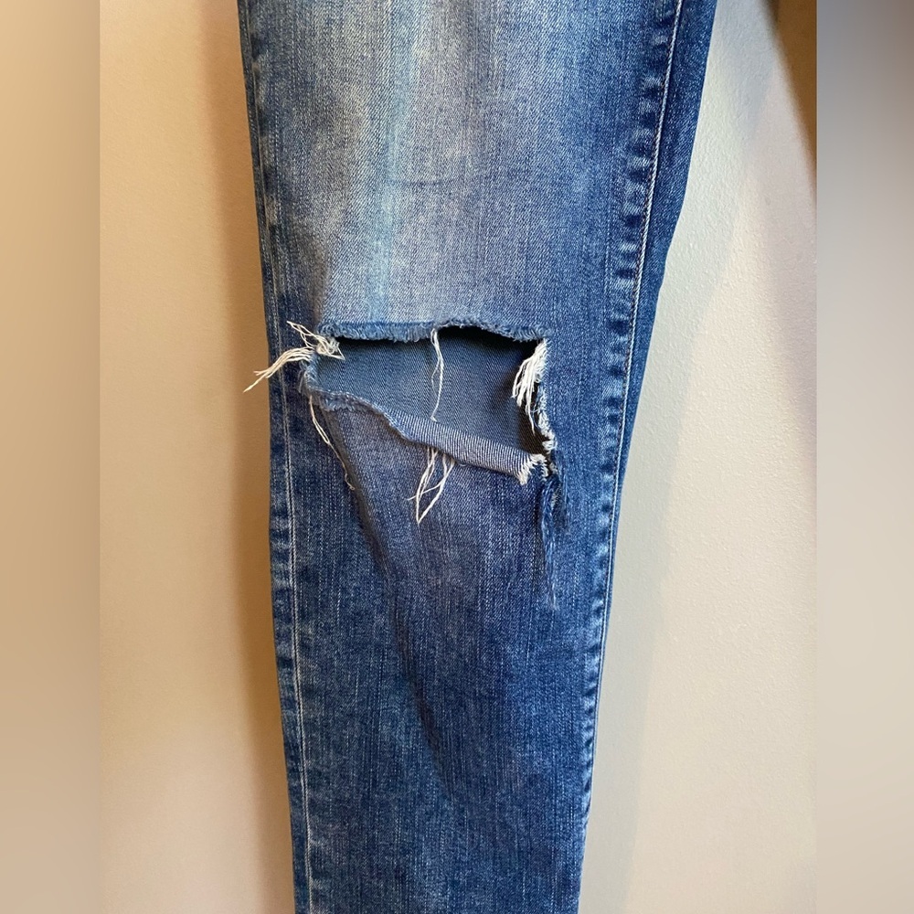 Mavi Jeans Distressed Ripped Cropped Zip Up Size 28 - Picture 4 of 12